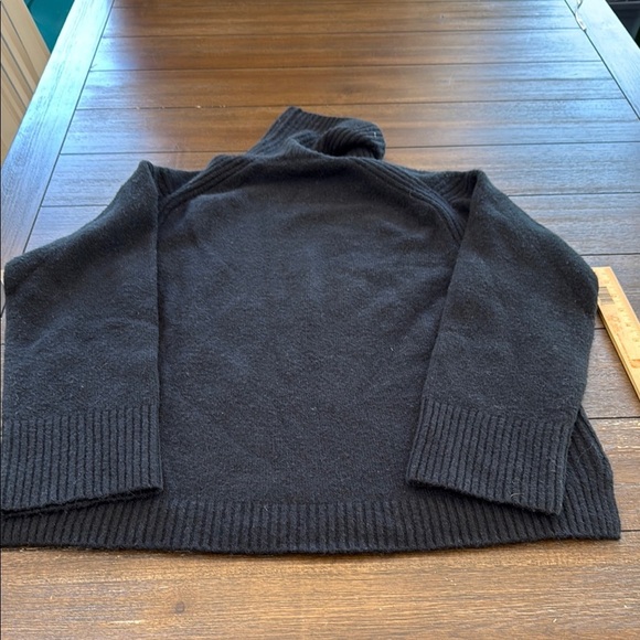 J. Crew Turtleneck sweater in Supersoft yarn Size S - Picture 12 of 12